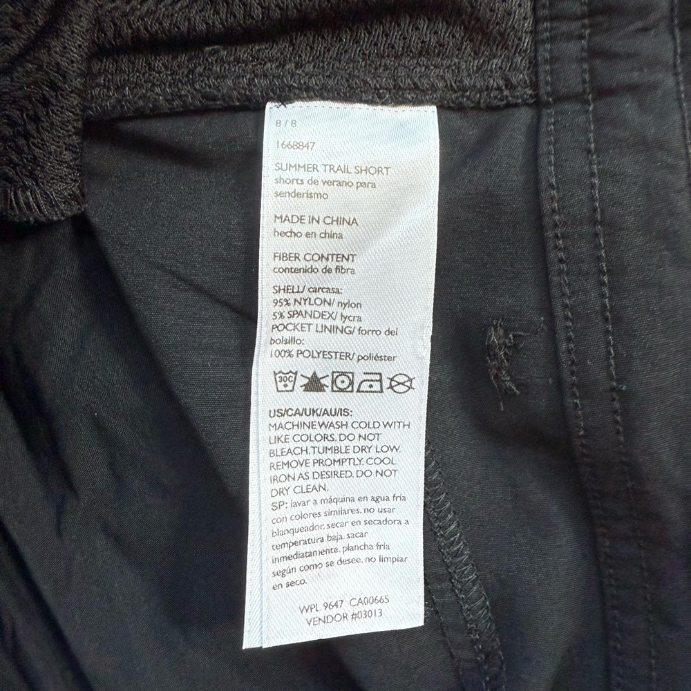 NWOT Eddie Bauer Black Cargo Shorts - Picture 4 of 4